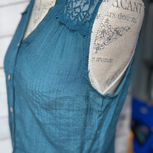 Mine Blue Lace Detail Tank Top - Picture 2 of 5